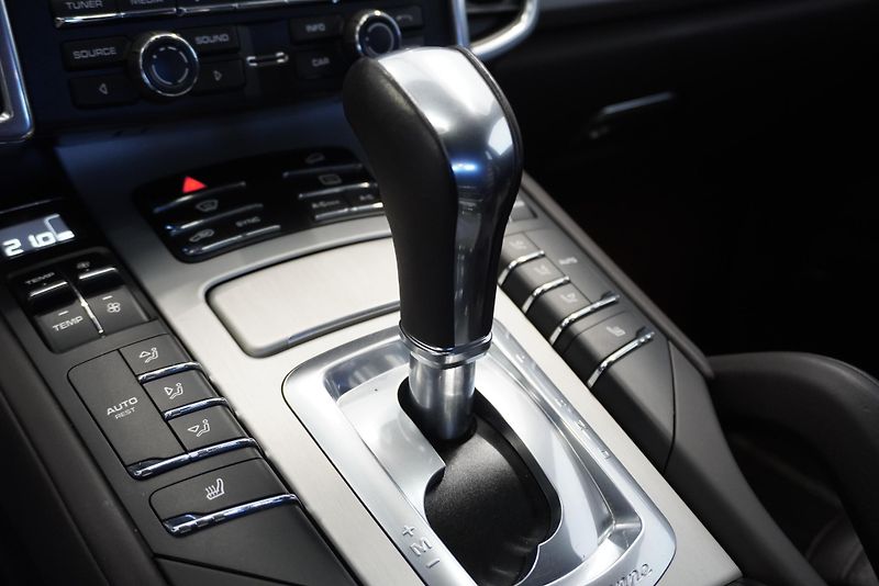 Porsche Cayenne 4,2 TDI V8 4WD AUT. - fotka 18 z 31