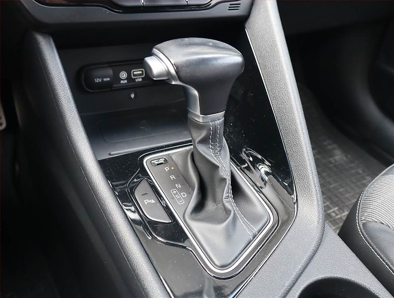 Kia Niro (2017) Hybrid, Automat, Serv.kniha - fotka 16 z 17