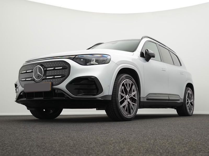 Mercedes-Benz GLB 250+ AMG Advanced+ Pano MULTIB - fotka 3 z 14