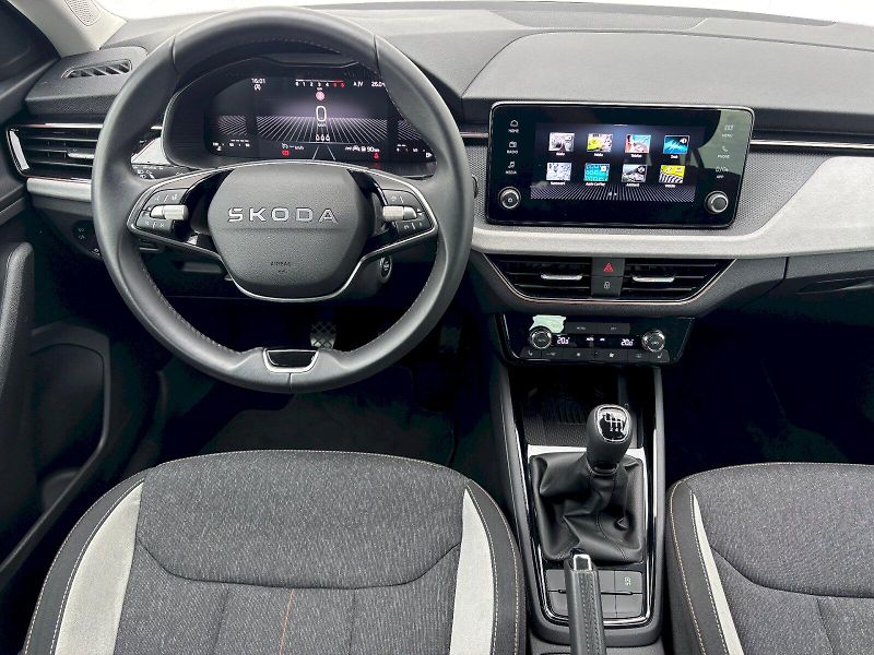 Škoda Scala (2025) 1.0 TSI 85kW Selection - fotka 8 z 35