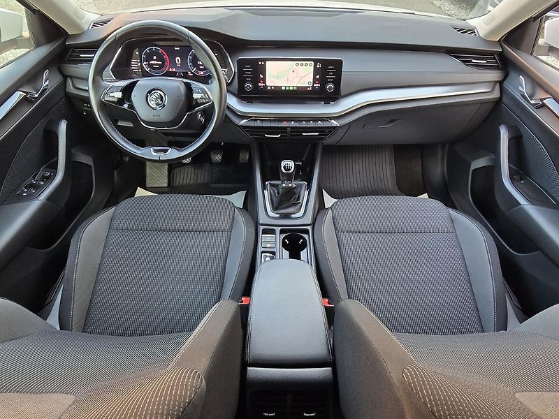 Škoda Octavia 85kW 1.Maj. ČR LED NAVI - fotka 8 z 44