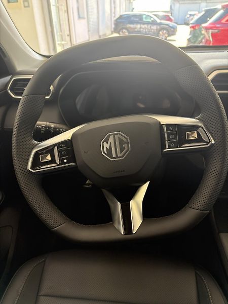 MG ZS (2025) 1.5 emotion (elegance) - fotka 10 z 15