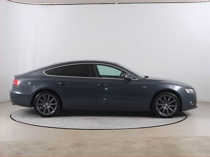 Audi A5 (2010) 2.0 TFSI, 4X4, Automat - fotka 6 z 15