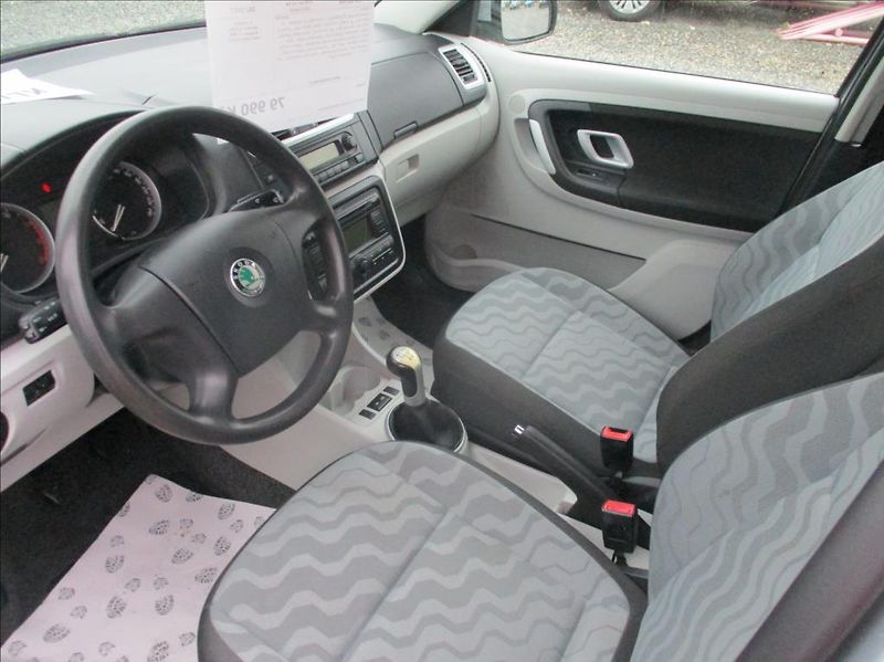 Škoda Fabia 1,2 i, digiklima, serviska, - fotka 17 z 39