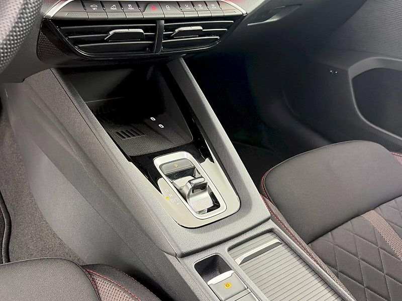 Škoda Octavia (2025) DSG 2.0TSI 195kW RS - fotka 21 z 33