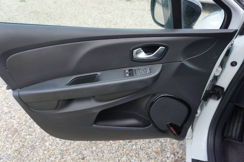 Renault Clio (2019) Limited 0,9Tce 56 kW - fotka 8 z 30