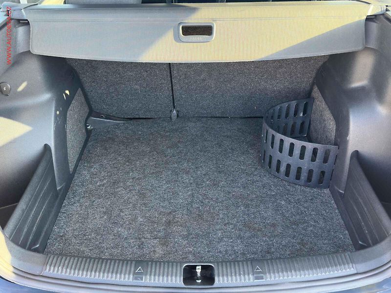 Škoda Fabia (2007) 1.4i, AC, park.asist - fotka 7 z 15