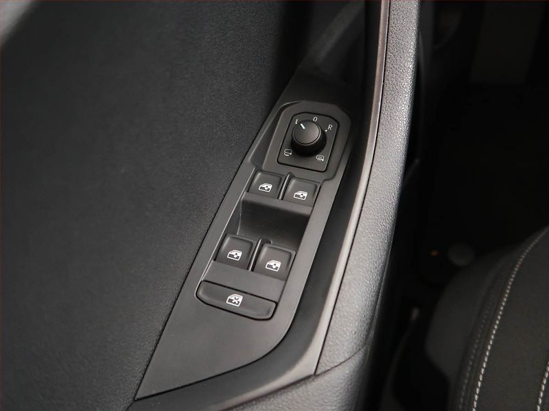 Škoda Karoq (2022) Style 2.0 TDI - fotka 16 z 21