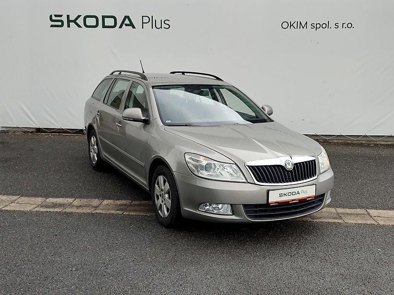 Škoda Octavia (2013) Combi Ambiente 1,6 Tdi 77 Kw - fotka 24 z 28