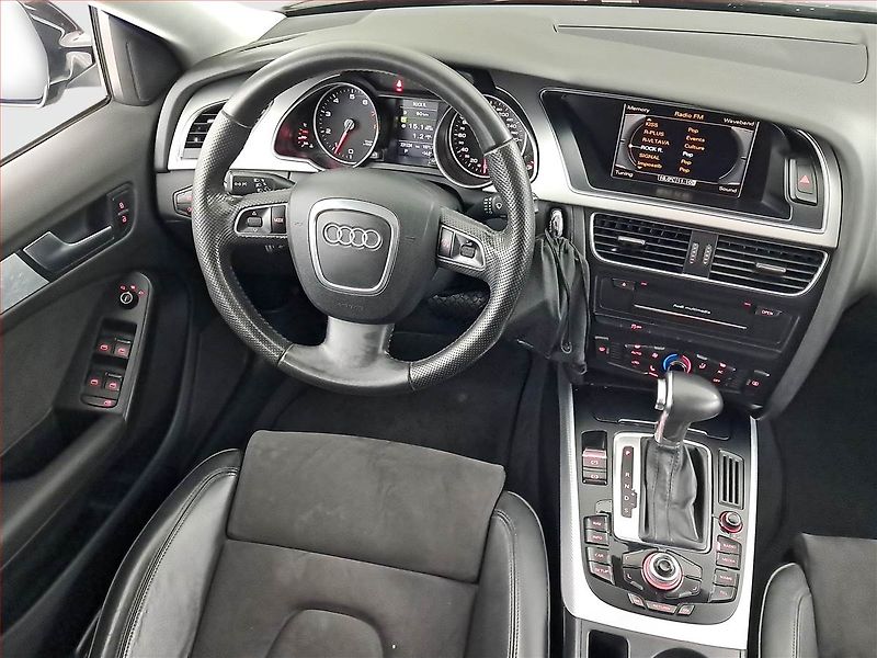 Audi A5 (2010) 2.0 TFSI, Automat, Serv.kniha - fotka 7 z 20