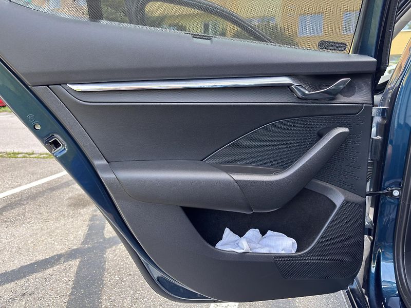 Škoda Octavia (2022) 2.0 TSI, 4x4, Style Plus - fotka 20 z 33