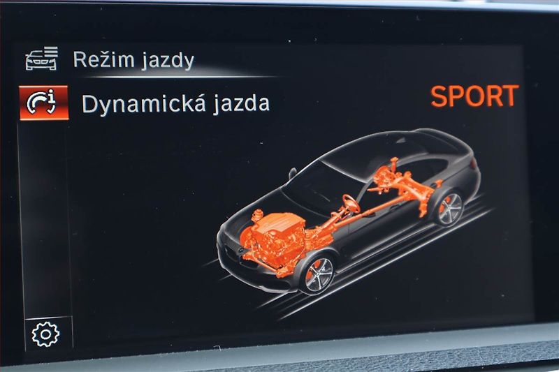 BMW Řada 4 (2015) Sport Line 420d, Automat, Navi - fotka 19 z 25