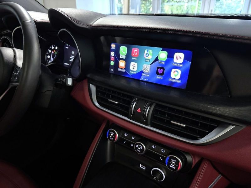 Alfa Romeo Stelvio (2019) 2.0 T 280k AT8 ZF Q4 4x4 Super - fotka 11 z 21