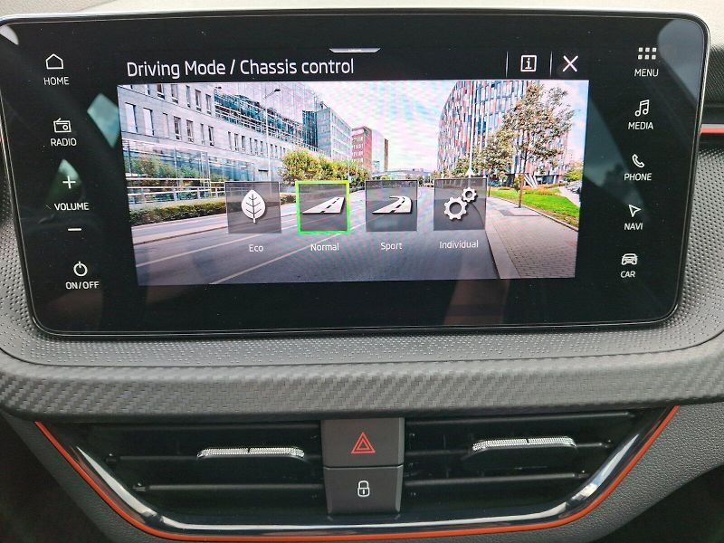 Škoda Scala (2025) Monte Carlo DSG 1,5TSi 110kW - fotka 28 z 35