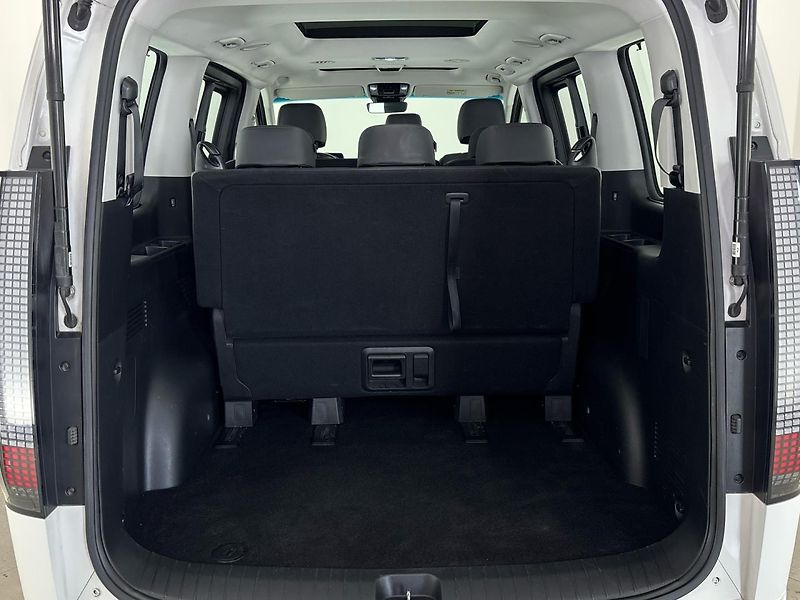 Hyundai Staria Tour 4x4 - fotka 10 z 31