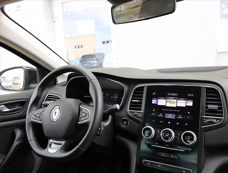 Renault Mégane (2024) 1.3 TCe, Serv.kniha, Navi - fotka 7 z 17
