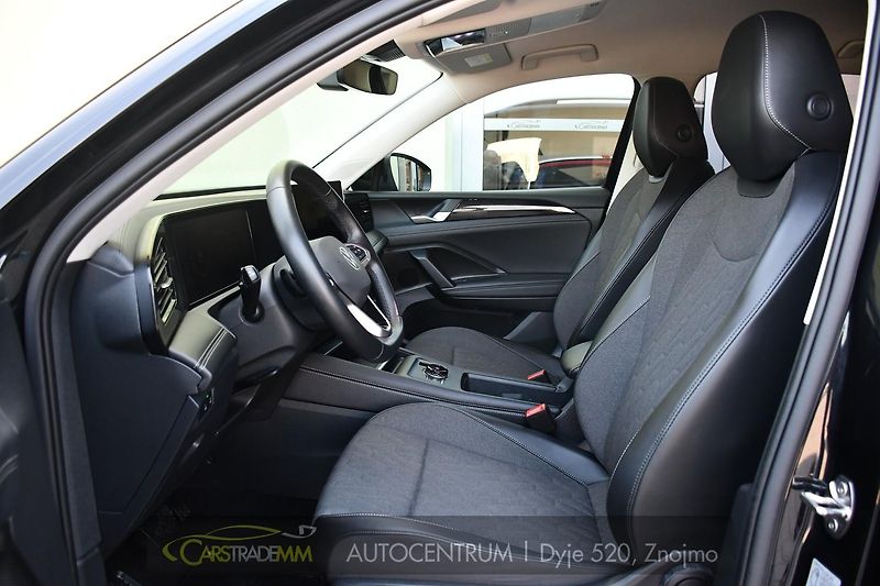 Volkswagen Tiguan 2.0TDi N.TOP 4M ZÁRUKA - fotka 11 z 55