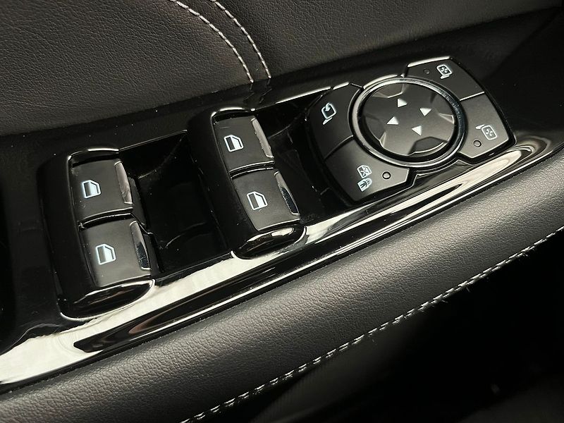 Ford Galaxy 2.5 HEV TITANIUM 7 míst - fotka 14 z 64