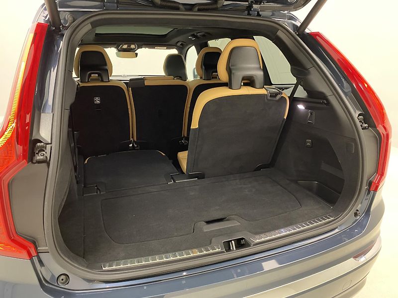 Volvo XC90 B5 AWD BRIGHT ULTRA REZERVACE - fotka 35 z 66