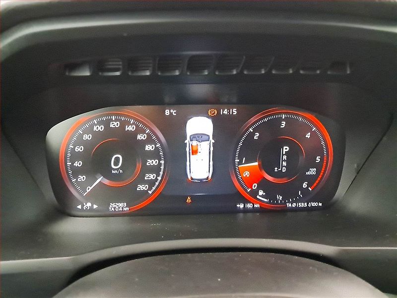 Volvo XC90 (2017) D5 AWD, 4X4, Automat, Kůže - fotka 11 z 16
