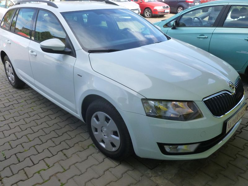 Škoda Octavia KOMBI III  TSI 85 KW NAVIGACE - fotka 4 z 20