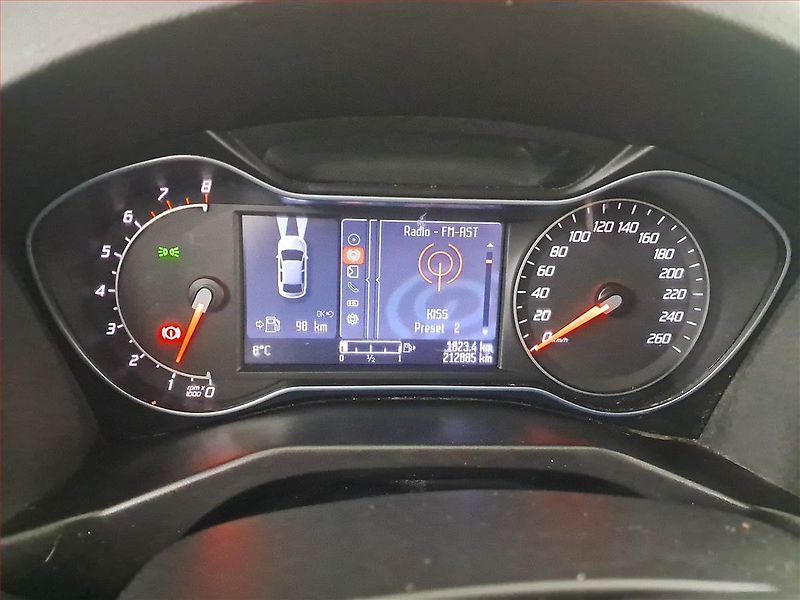 Ford Mondeo (2012) 1.6 EcoBoost, Xenony, Tempomat - fotka 11 z 16