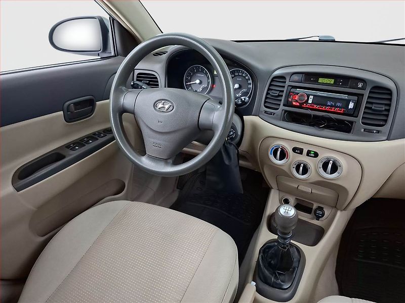 Hyundai Accent (2006) 1.4i, Tažné, Klima, pěkný stav - fotka 7 z 15