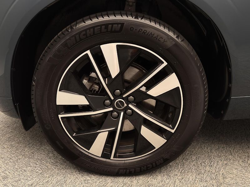 Volvo XC60 B5 AWD BRIGHT PLUS CZ 1.maj - fotka 49 z 49