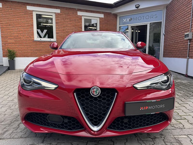 Alfa Romeo Giulia 20-Q2-148KW-FACELIFT-SUPER - fotka 10 z 27