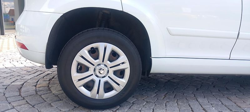 Škoda Yeti 1.2 TSI Active - fotka 27 z 27