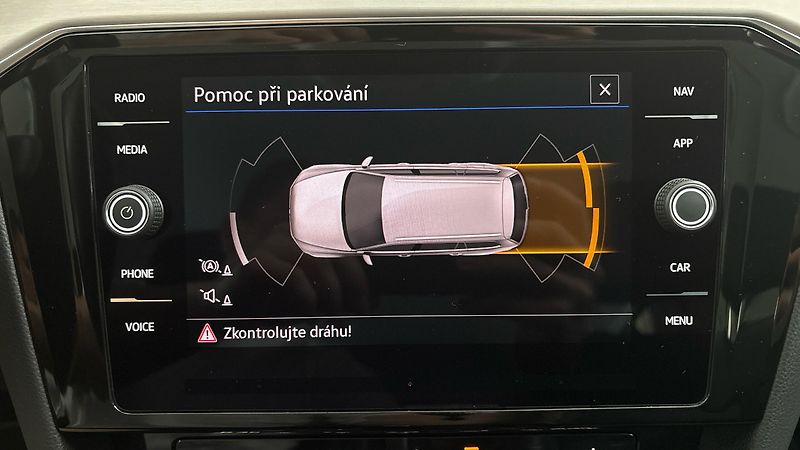 Volkswagen Passat 2.0 TDI DSG Elegance Variant - fotka 12 z 26