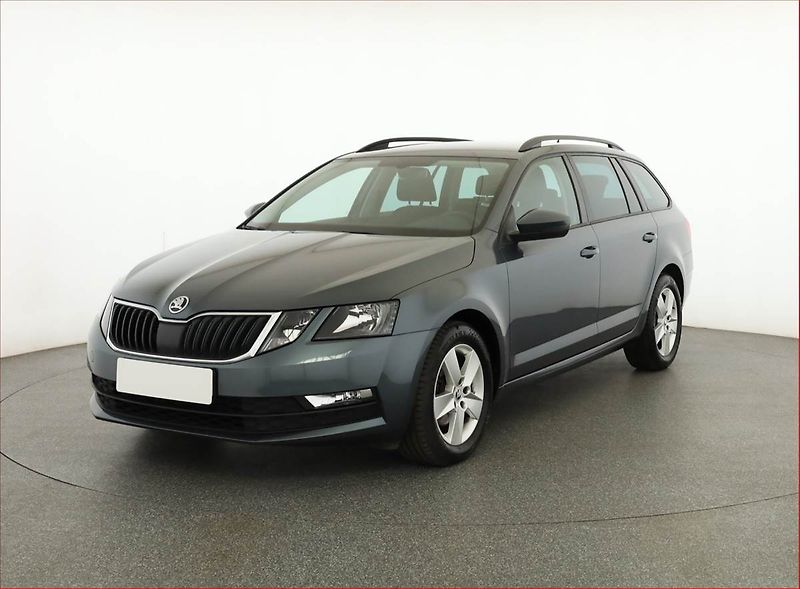 Škoda Octavia (2020) Ambition 1.5 TSI, ČR,1.maj - fotka 2 z 18