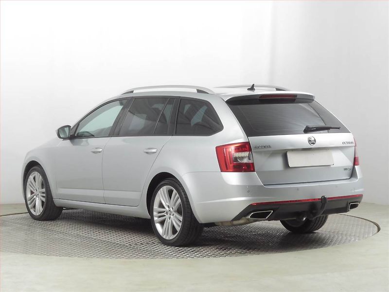 Škoda Octavia (2014) RS 2.0 TDI, Automat, Navi - fotka 4 z 17