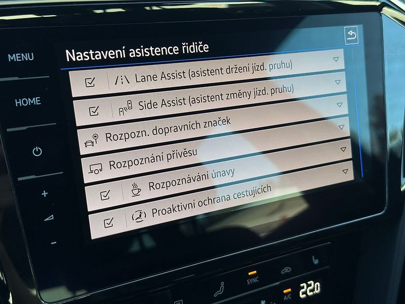 Volkswagen Passat 2.0TDI 147kW DSG 4x4 Alltrack - fotka 11 z 17