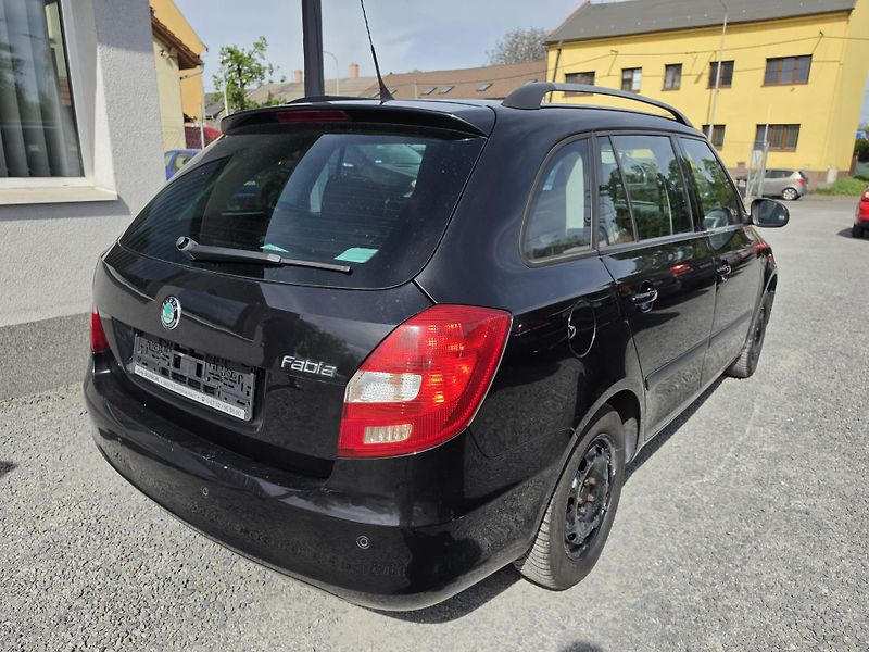Škoda Fabia 1.4 TDI Parkovací senzory  - fotka 4 z 21