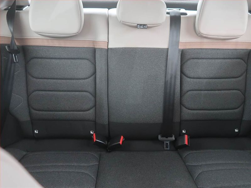 Citroën C3 (2023) 1.2 PureTech, ČR,1.maj - fotka 10 z 19