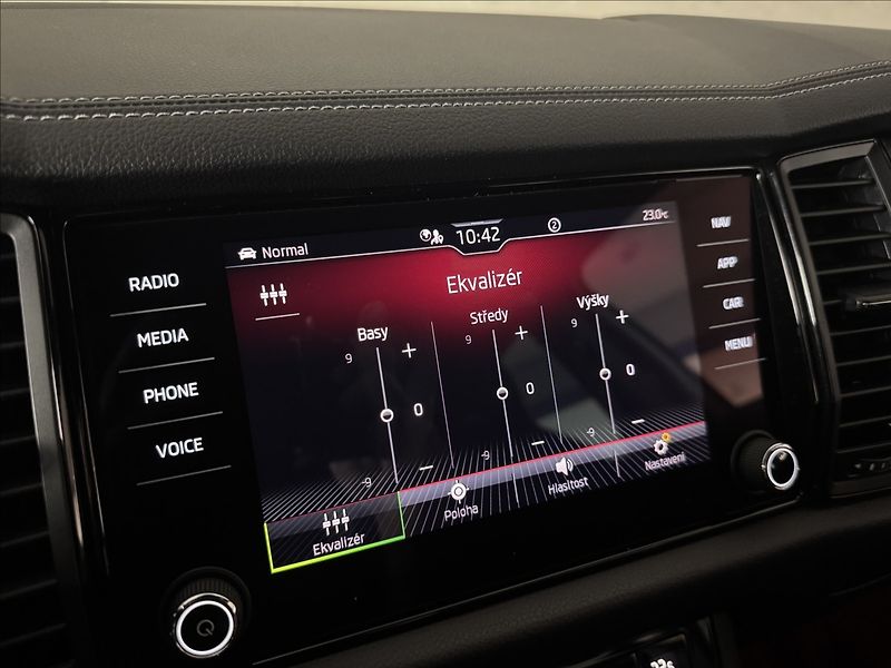 Škoda Kodiaq 2,0 TDi  DSG Sportline Virtual - fotka 32 z 50
