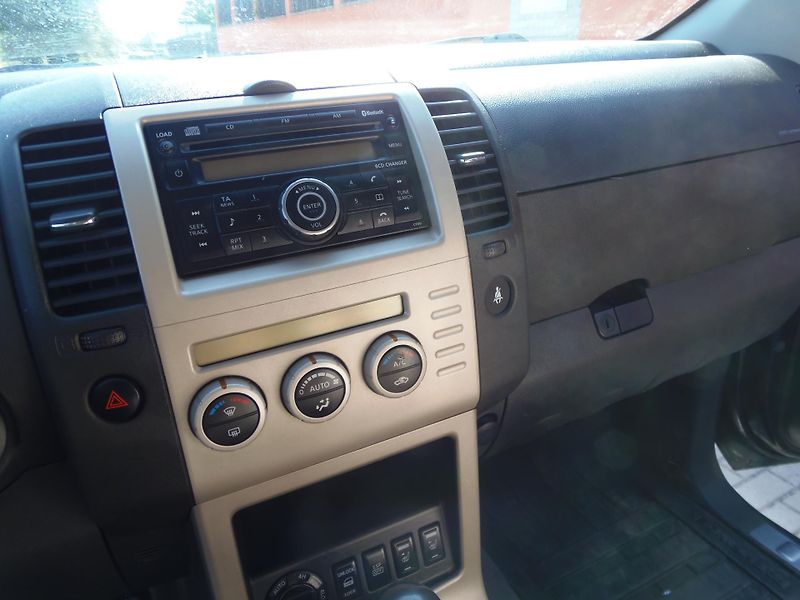 Nissan Pathfinder (2009) 2.5 DCi 4x4 redukce man. tažné - fotka 20 z 29