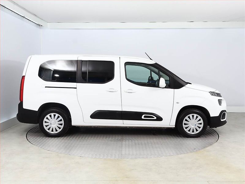 Citroën Berlingo (2019) Maxi Feel 1.5 BlueHDi, 5Míst - fotka 6 z 14