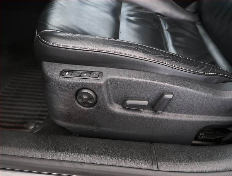 Škoda Superb (2011) Elegance 1.4 TSI, Navi, Xenony - fotka 18 z 23
