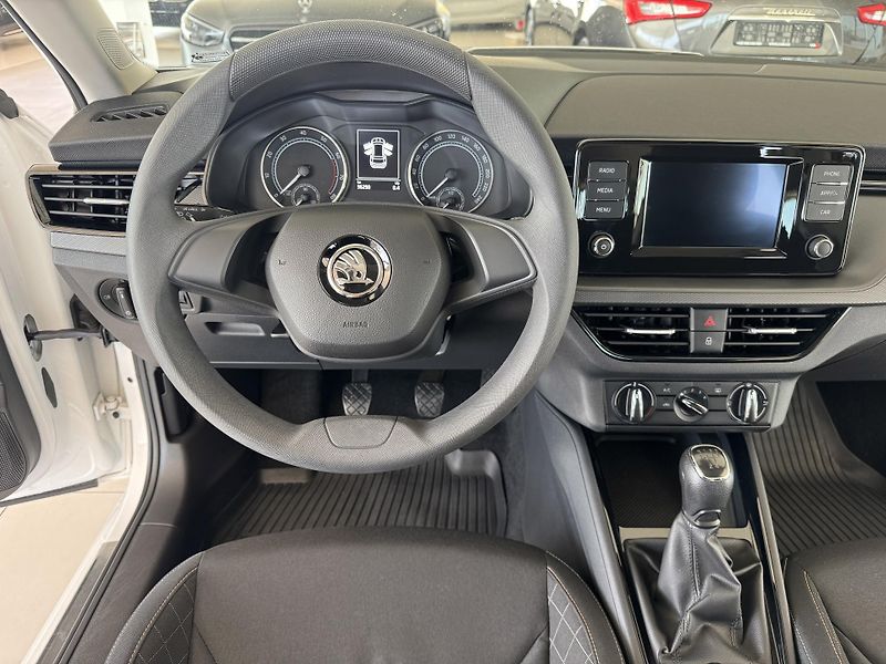 Škoda Kamiq 1,0TSI*Tempomat*PDC*REZERVACE! - fotka 12 z 29