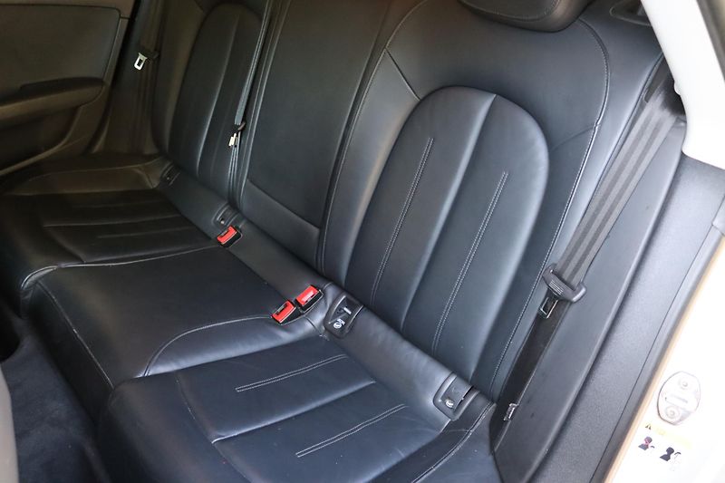 Audi A7 3.0TDI V6 QUATTRO 180kW DPH - fotka 39 z 50