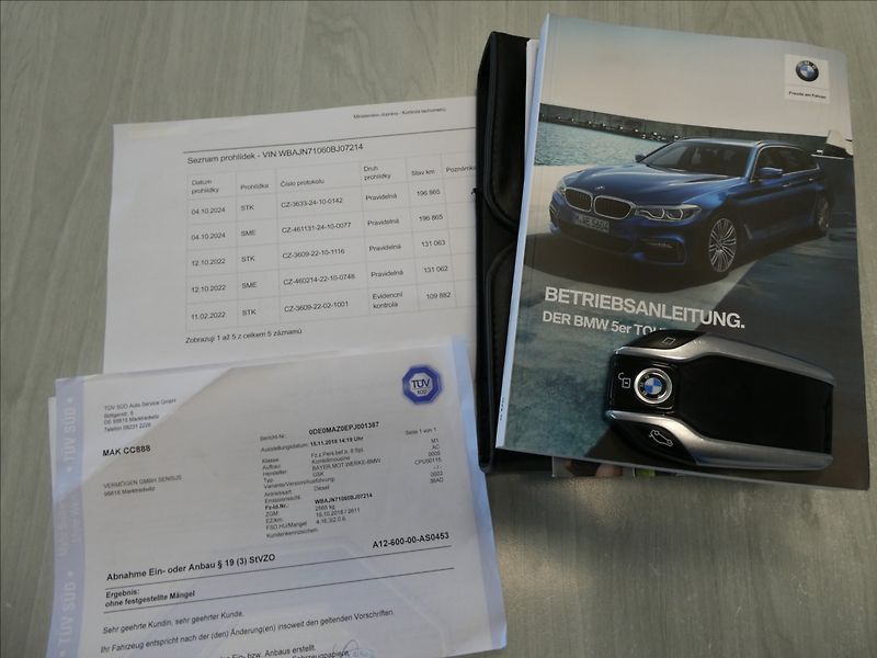 BMW Řada 5 3,0 540d xDrive 235kW MPaket,D - fotka 48 z 50
