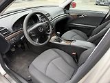 Mercedes-Benz Třídy E E 220CDi Manuál - náhled 9