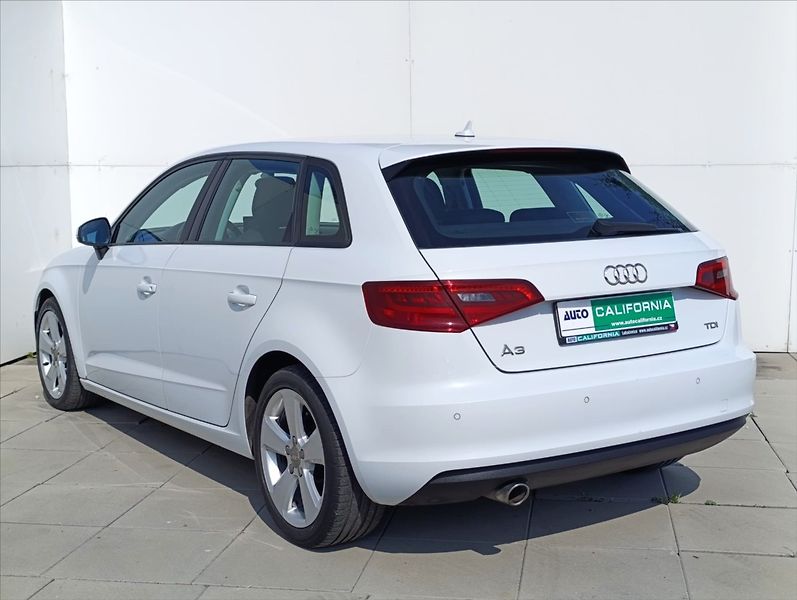 Audi A3 1,6 TDi Bi-xenon,Navi,Tempomat - fotka 10 z 34