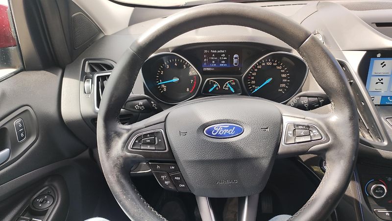 Ford Kuga (2017) 1,5 EcoBoost 110kw CZ - fotka 9 z 29