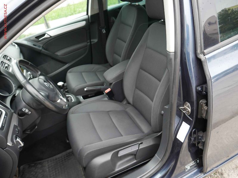 Volkswagen Golf (2011) 1.2 TSi, Comfortline - fotka 9 z 15
