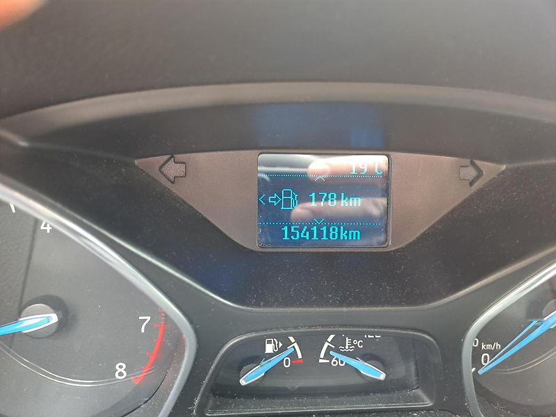 Ford Focus (2015) 1,0 EB 92kW TREND NOVÉ ROZVODY - fotka 12 z 25