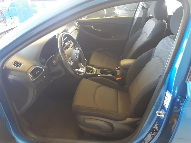 Hyundai i30 1.0 T-GDI Combi 88KW 62000km!! - fotka 8 z 22