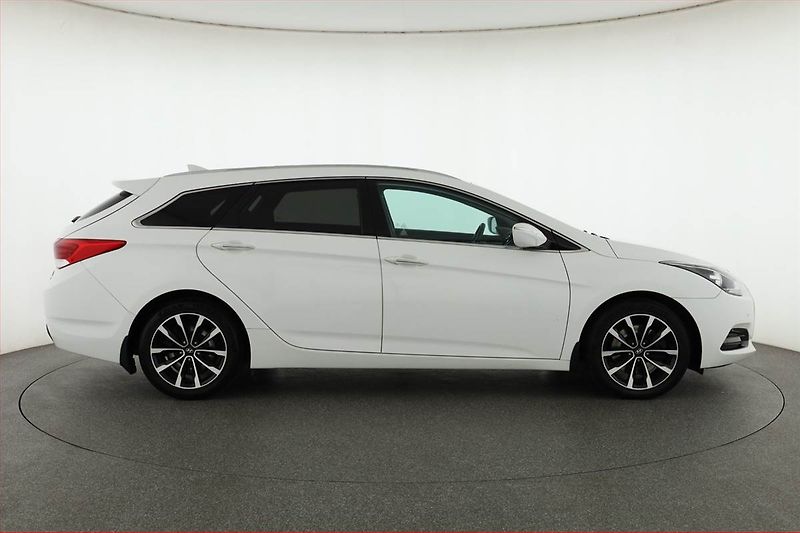 Hyundai i40 (2017) 1.7 CRDi, Serv.kniha, Navi - fotka 6 z 14